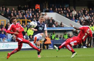 Millwall_Vs_Swindon_Town_(22243830972)