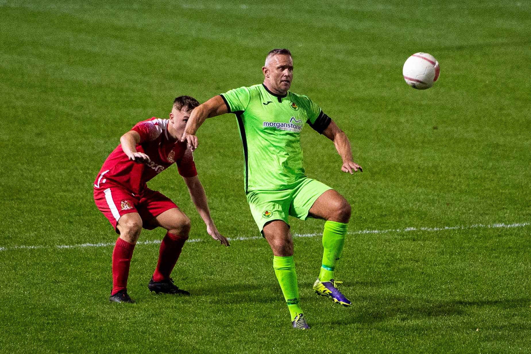 Lee Trundle dribbling against Briton Ferry