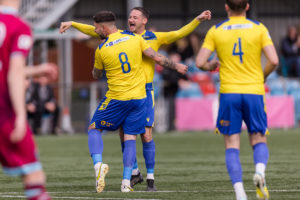 Football, Welsh Blood Service National League Cup Final, Barry Town v Colwyn Bay, Latham Park, Wales