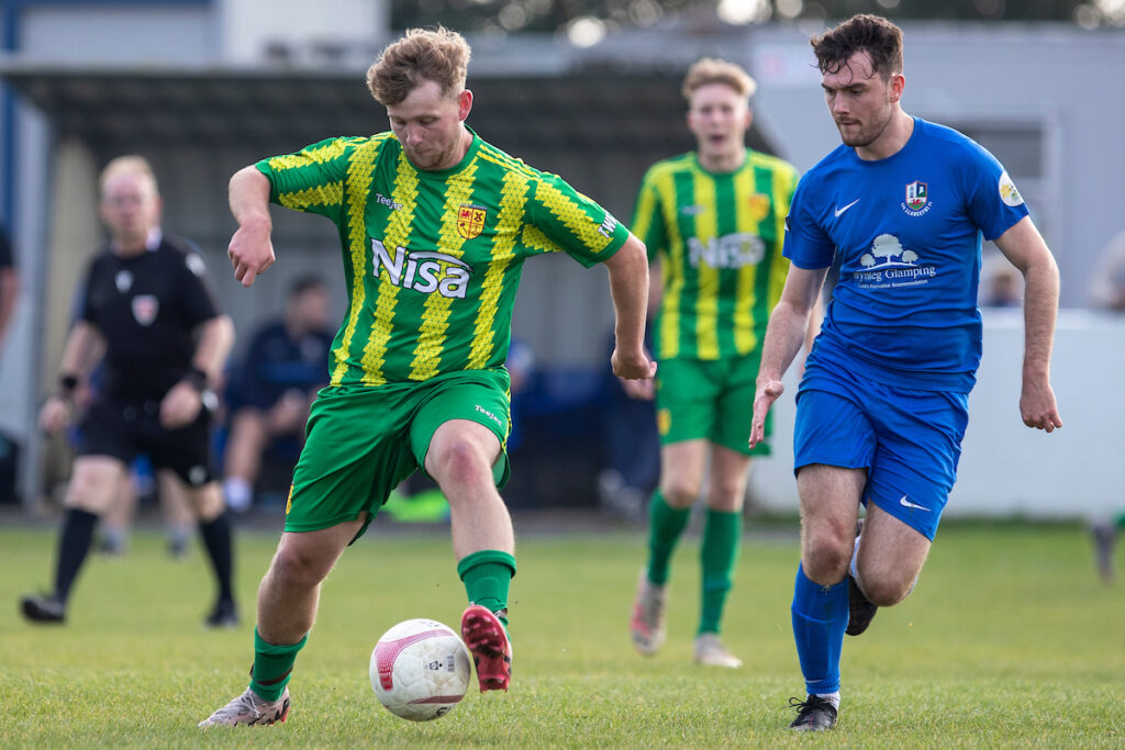 LLANGEFNI, WALES - 21ST SEPTEMBER 2024: Gaerwen's Robert Boyes during the JD Welsh Cup First Round fixture between Llangefni Town and CPD Gaerwen at Cae Bob Parry, Llangefni. 21st of September, Llangefni, Wales