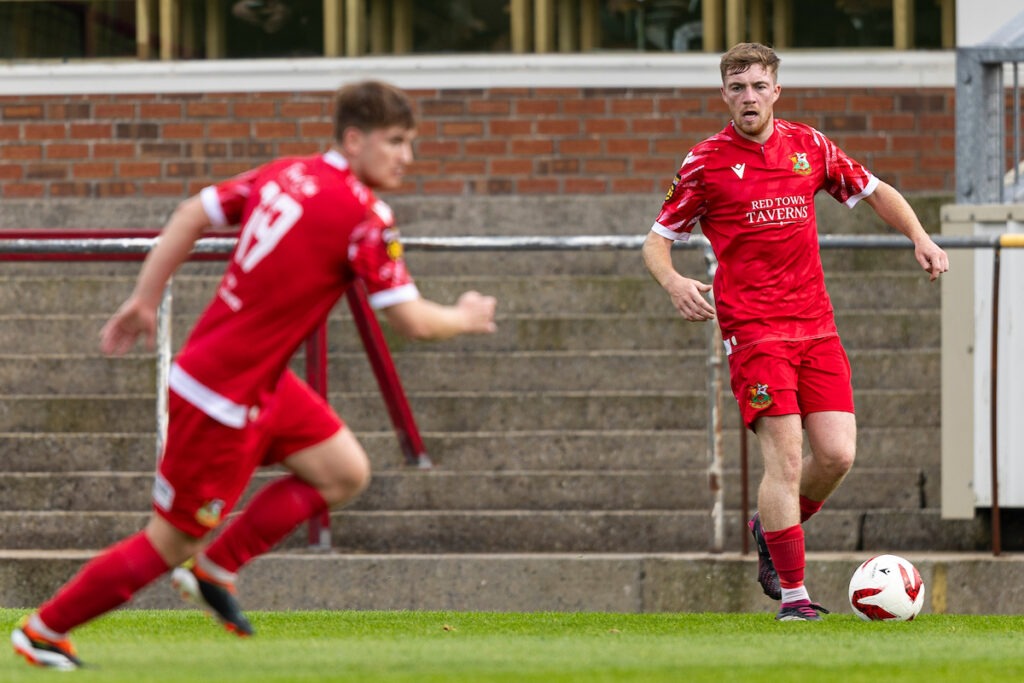 James Parry of Llanelli Town in action.
Llanelli Town v Pontypridd United in the JD Cymru South at Stebonheath Park on the 26th August 2024