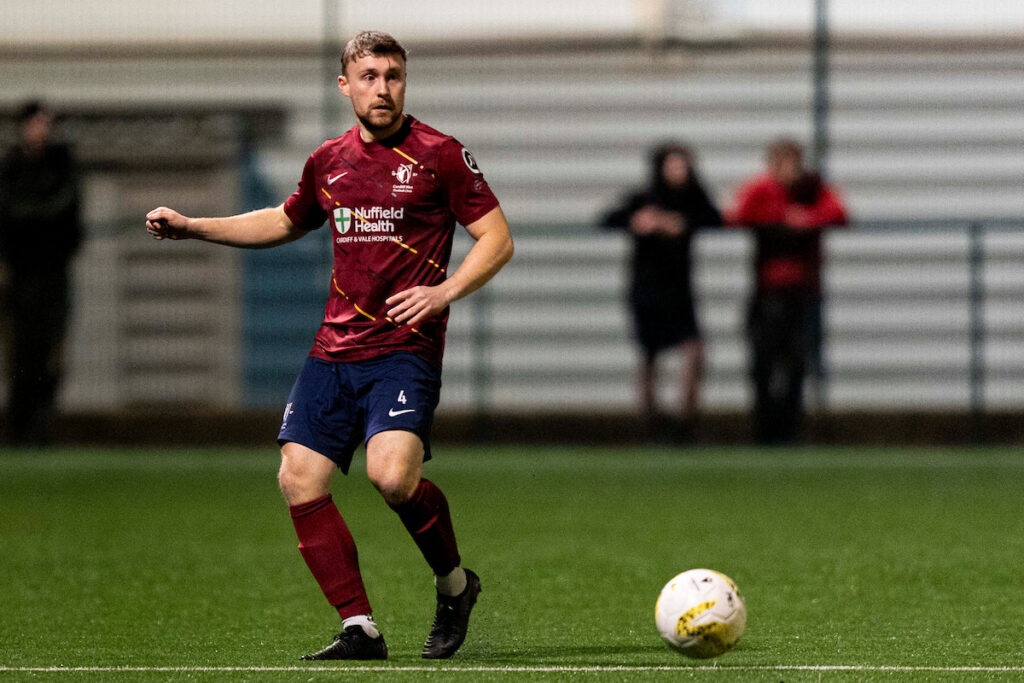 Jack Veale of Cardiff Met in action.
Cardiff Met v Briton Ferry Llansawel in the JD Cymru Premier at Cyncoed Campus on the 16th December 2025.
