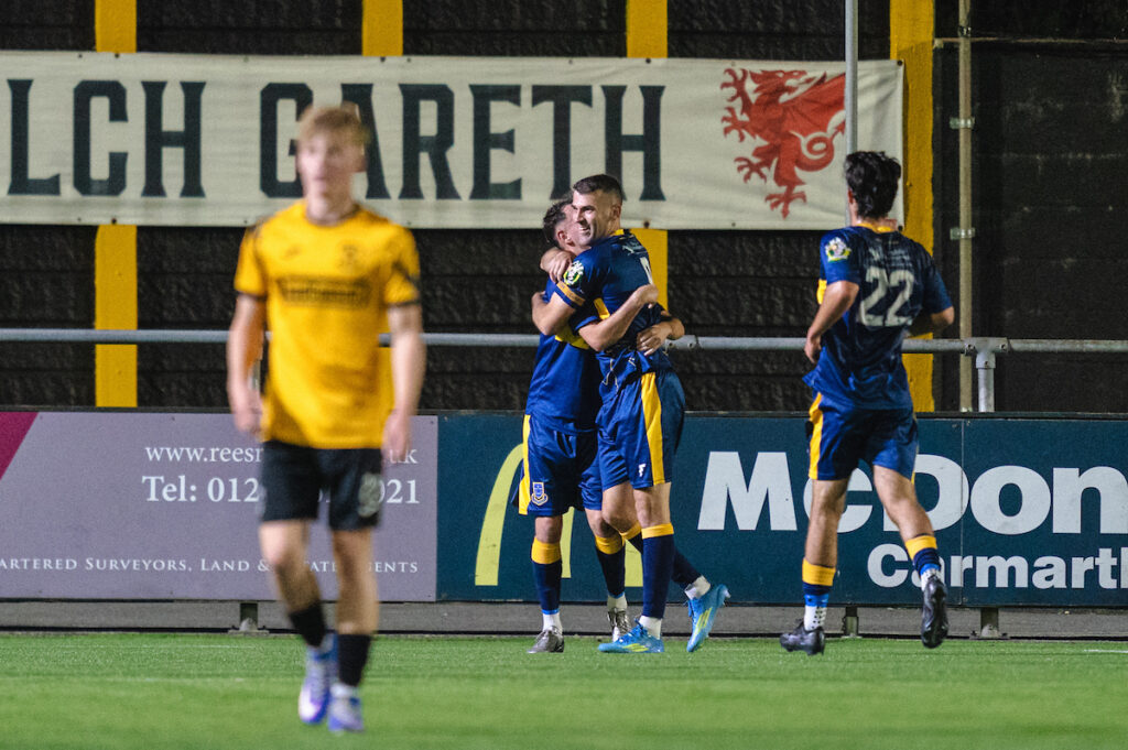 CARMARTHEN, WALES - 02 OCTOBER 2026: during the Novira Cymru South fixture Carmarthen Town vs Llantwit Major at LHP Stadium, Carmarthen, Wales (Pic by Jamie Edwards)