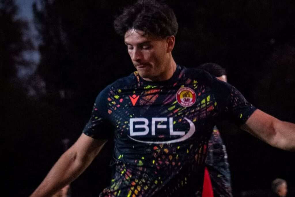 Toby Jones training for Baglan Dragons